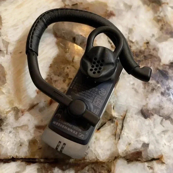 Sennheiser Presence Bluetooth Headset - Picture 3 of 10